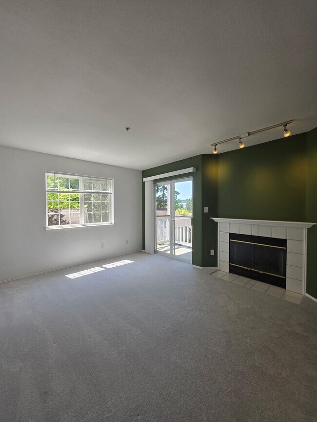 Building Photo - 8545 166th Ave NE