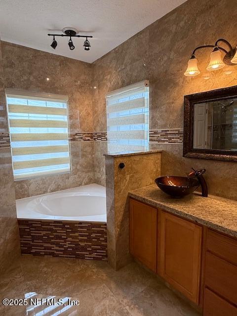 Building Photo - 2518 Willow Creek Dr
