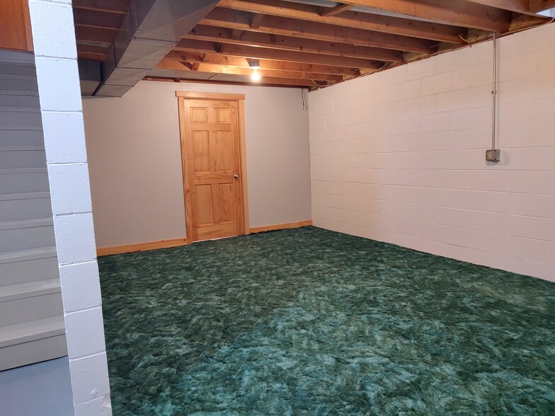 Basement bonus room - 719 Moreland Ave