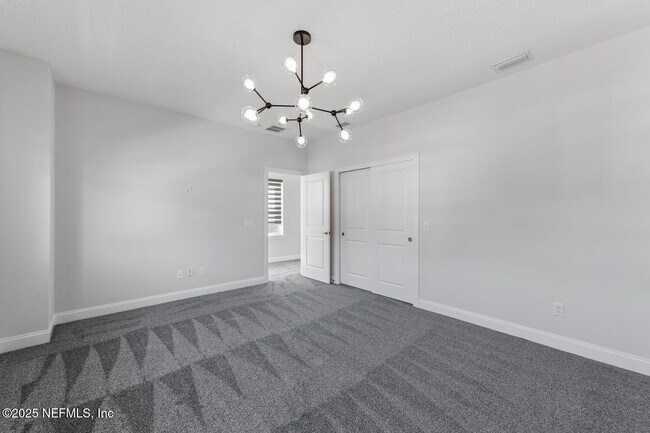 Building Photo - 264 Pine Haven Dr