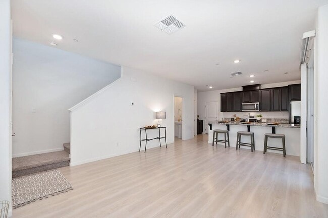 Building Photo - Now Leasing – 3 Bed + Loft, 2.5 Bath (2019...