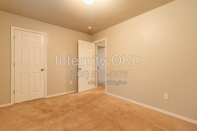 Building Photo - 13233 Bridgewater Dr