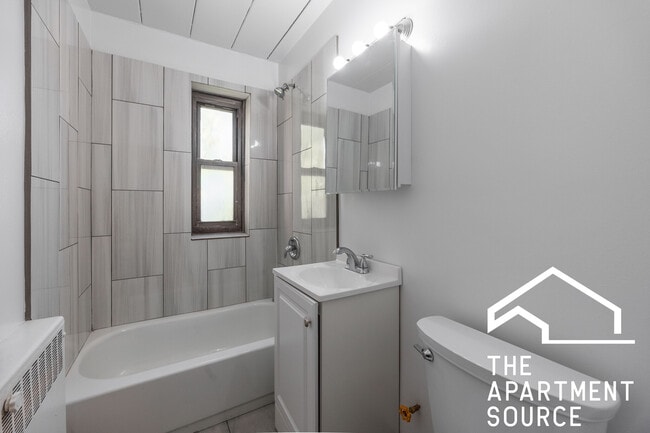 Building Photo - 1360 W Touhy Ave