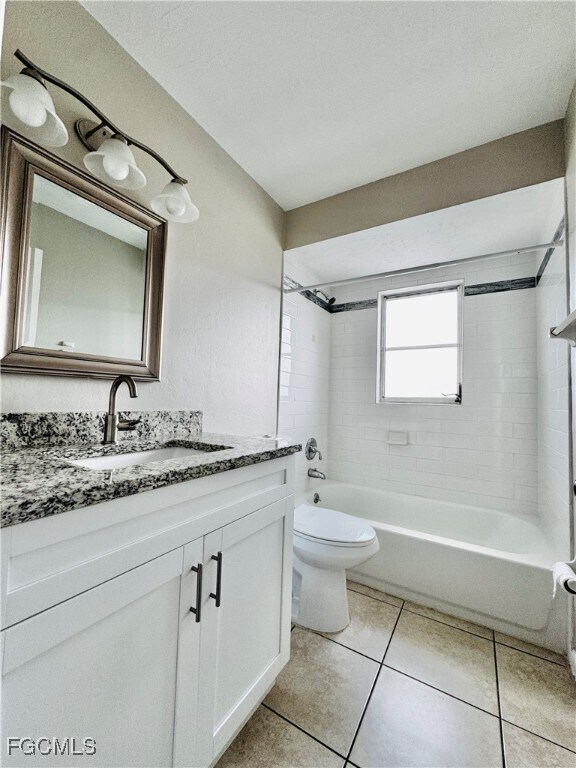 Building Photo - 706 SE 13th Ct