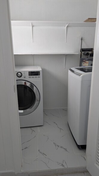 Laundry room - 17262 SW 112th Pl