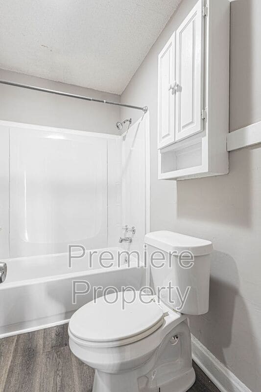 Building Photo - 4604 NE 47th St