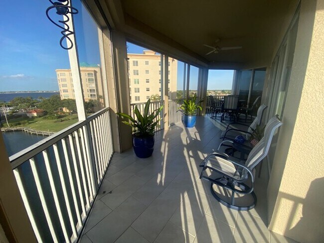 Building Photo - 15160 Harbour Isle Dr