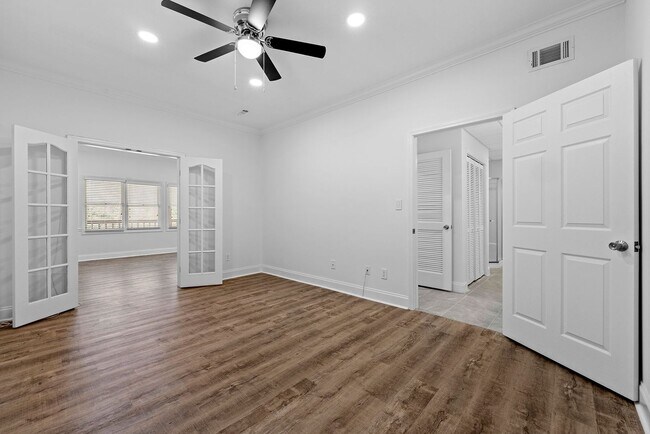 Building Photo - Rare Luxury 3-Story Townhome in Walton School District – Dual Kitchens, Double Decks & More!