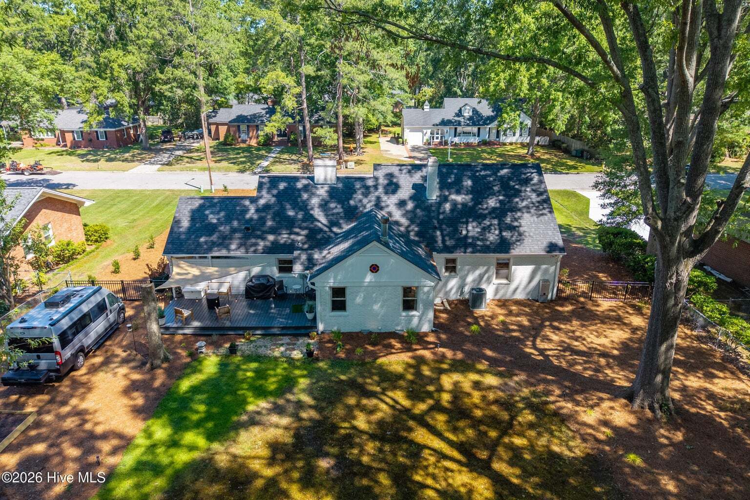 Building Photo - 611 Clark Dr
