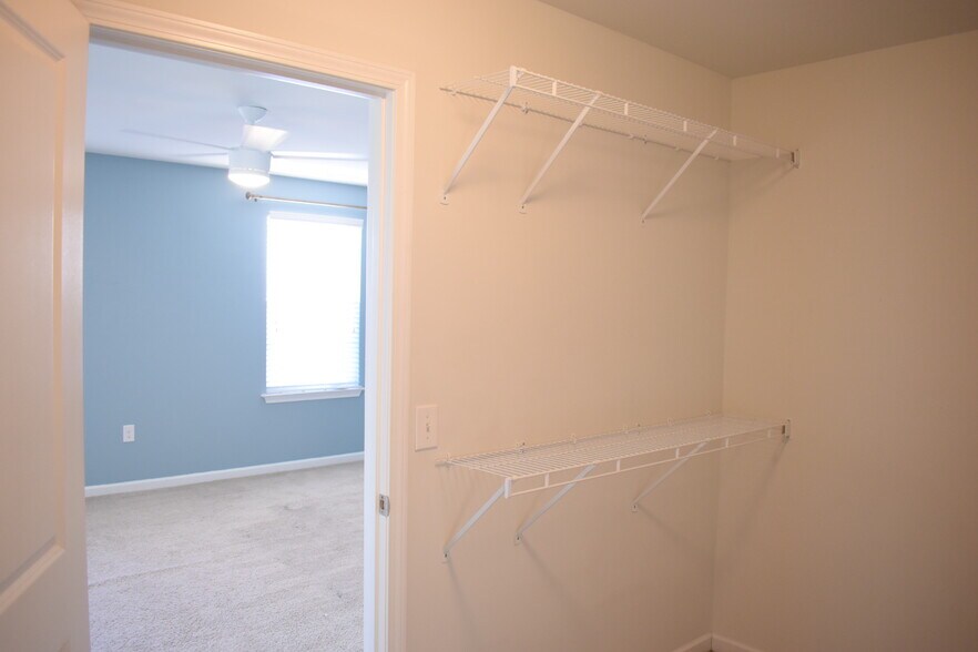 Building Photo - 145 Presley Ln