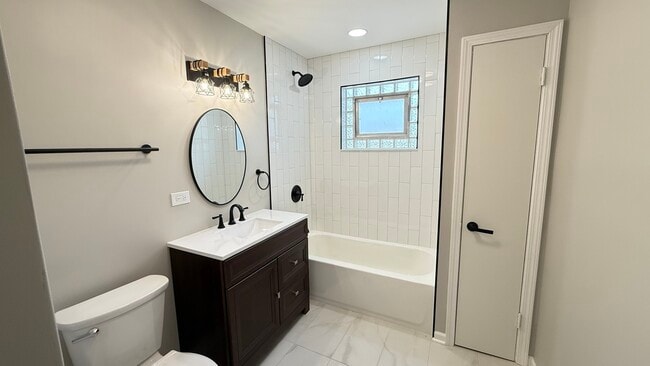 Building Photo - 3658 N Laramie Ave