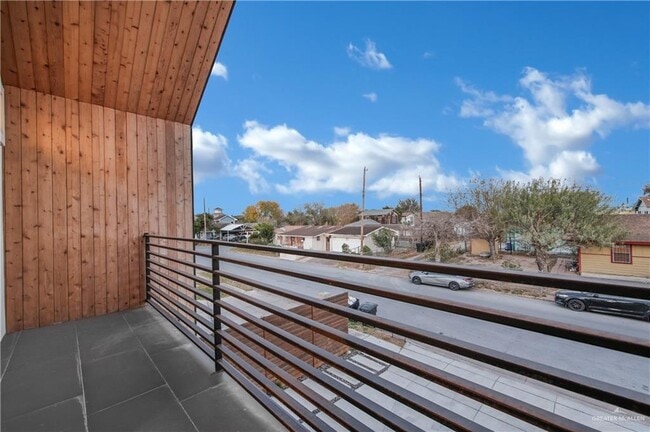 Building Photo - 23 N 28th St