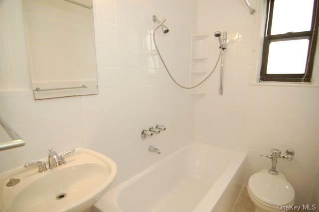 Building Photo - 1 Broad Pkwy