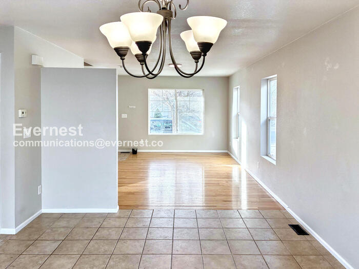 Building Photo - 3907 Heatherwood Cir