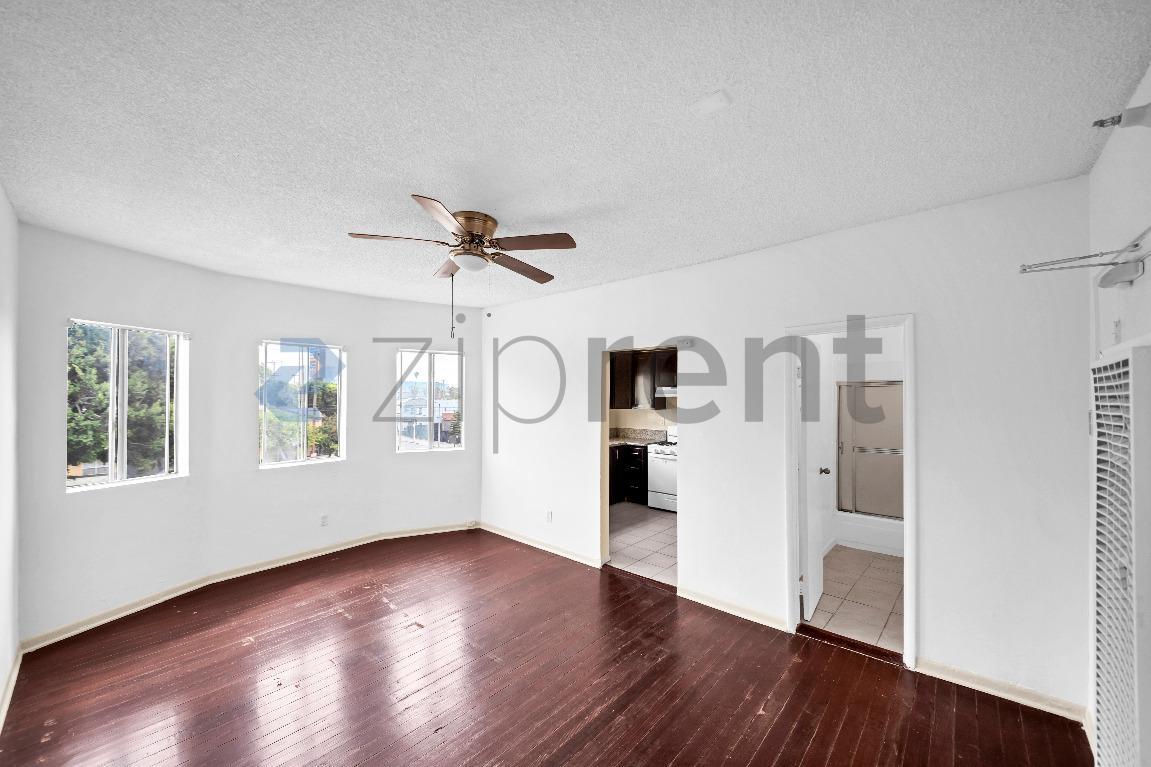 Building Photo - Unit 17