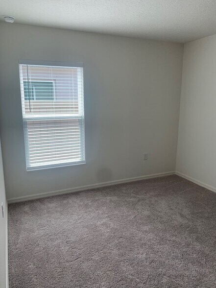 Building Photo - 3452 Barringer Dr SE