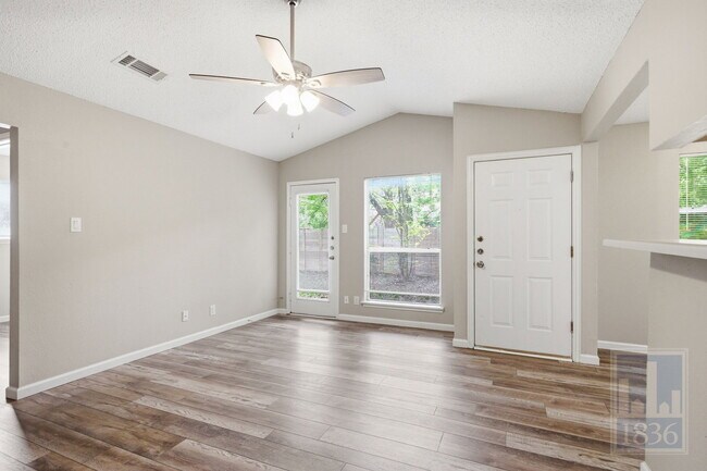 Building Photo - 13305 Waverly Ct