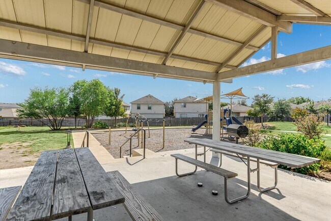 Building Photo - 14409 Cantarra Dr