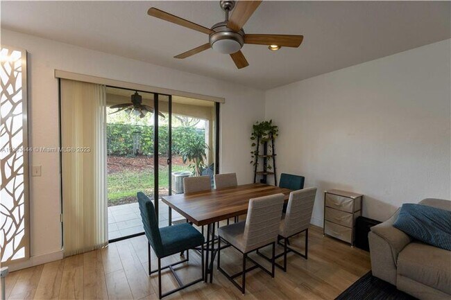 Building Photo - 4154 Forest Dr