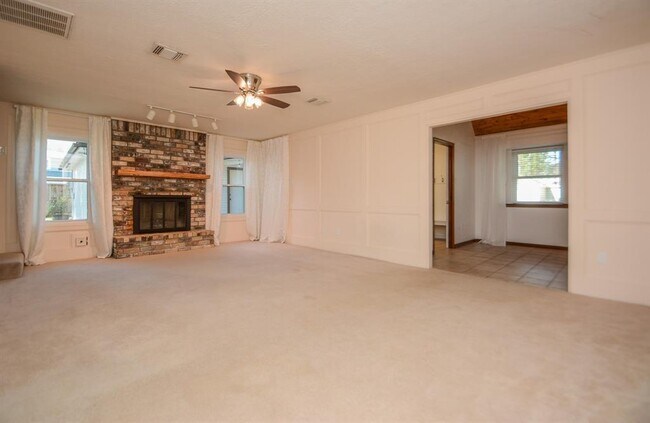 Building Photo - 12959 Lemur Ln