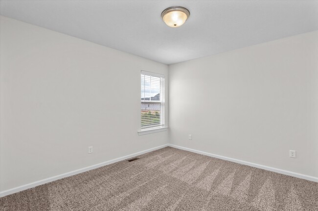 Building Photo - 948 Newburn Dr