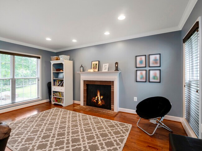 Building Photo - 21324 Comus Ct