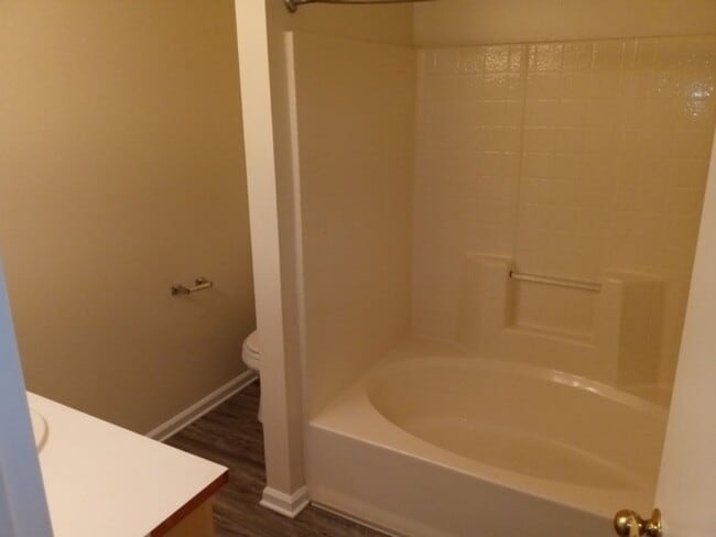 Building Photo - 476 Fairchase Ct