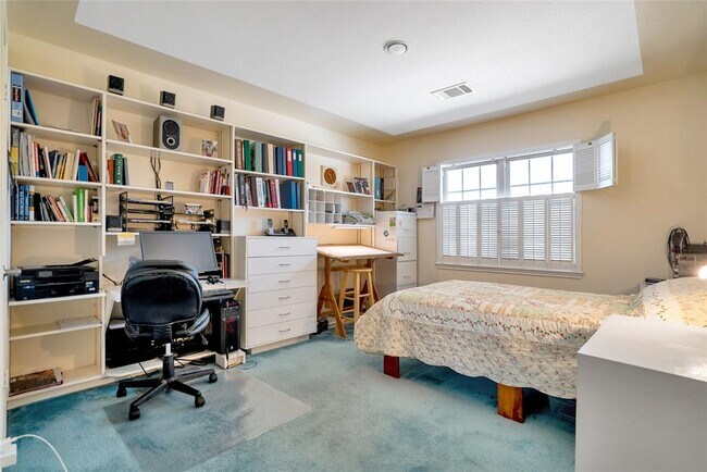 Building Photo - 5851 Doliver Dr