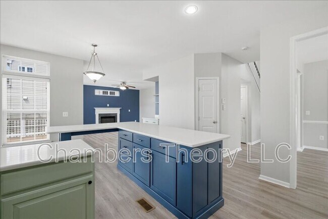 Building Photo - 42211 Marcy Way