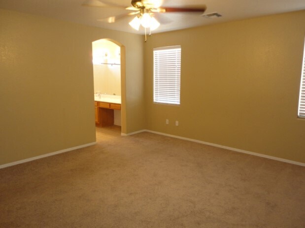 Building Photo - 1505 S 81st Dr