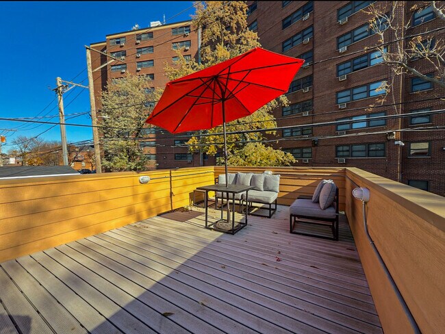 Building Photo - 4925 S Champlain Ave