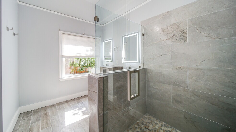 Building Photo - 680 Evening Pine Ln