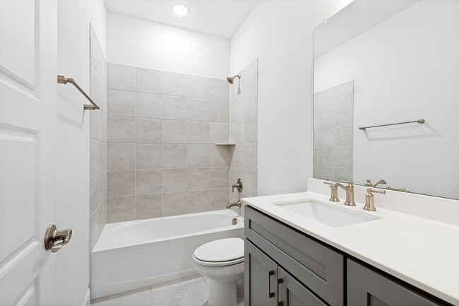 Building Photo - New 5 Bed, 3 Bath Modern Two-Story Home in Justin Crossing – Move-In Ready and Available Now!