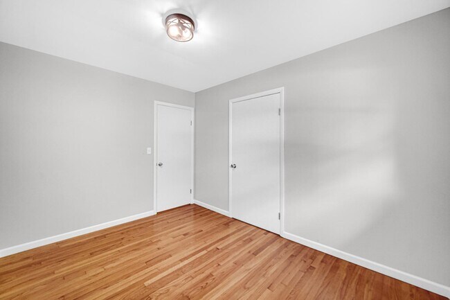 Building Photo - 3413 W 77th Ave