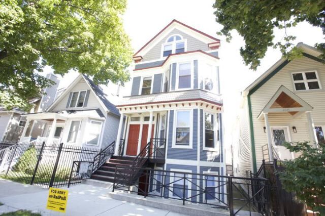 Primary Photo - 3023 N Oakley Ave