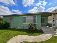 Building Photo - 9618 Kalmia St