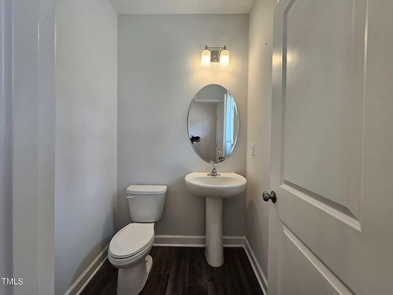 Building Photo - 67 Village Edge Dr