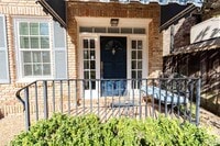 Building Photo - 802 Bayshore Dr