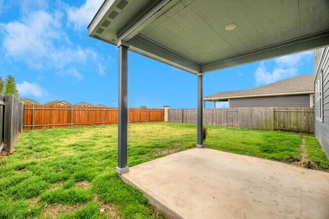 Building Photo - 3308 Bristol Motor Pass