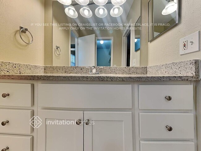 Building Photo - 1411 Prince Philip Dr