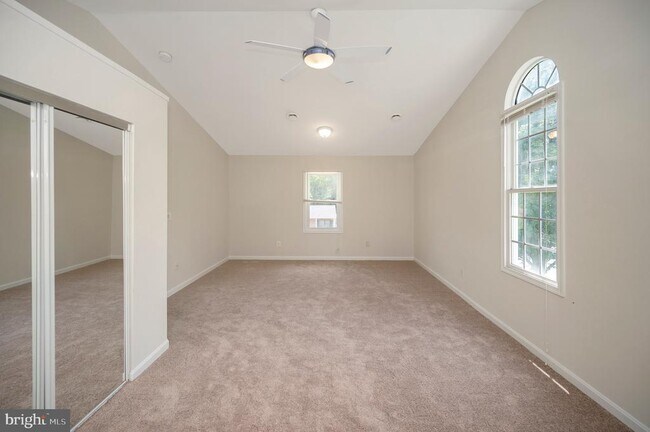 Building Photo - 5063 Tara Dr