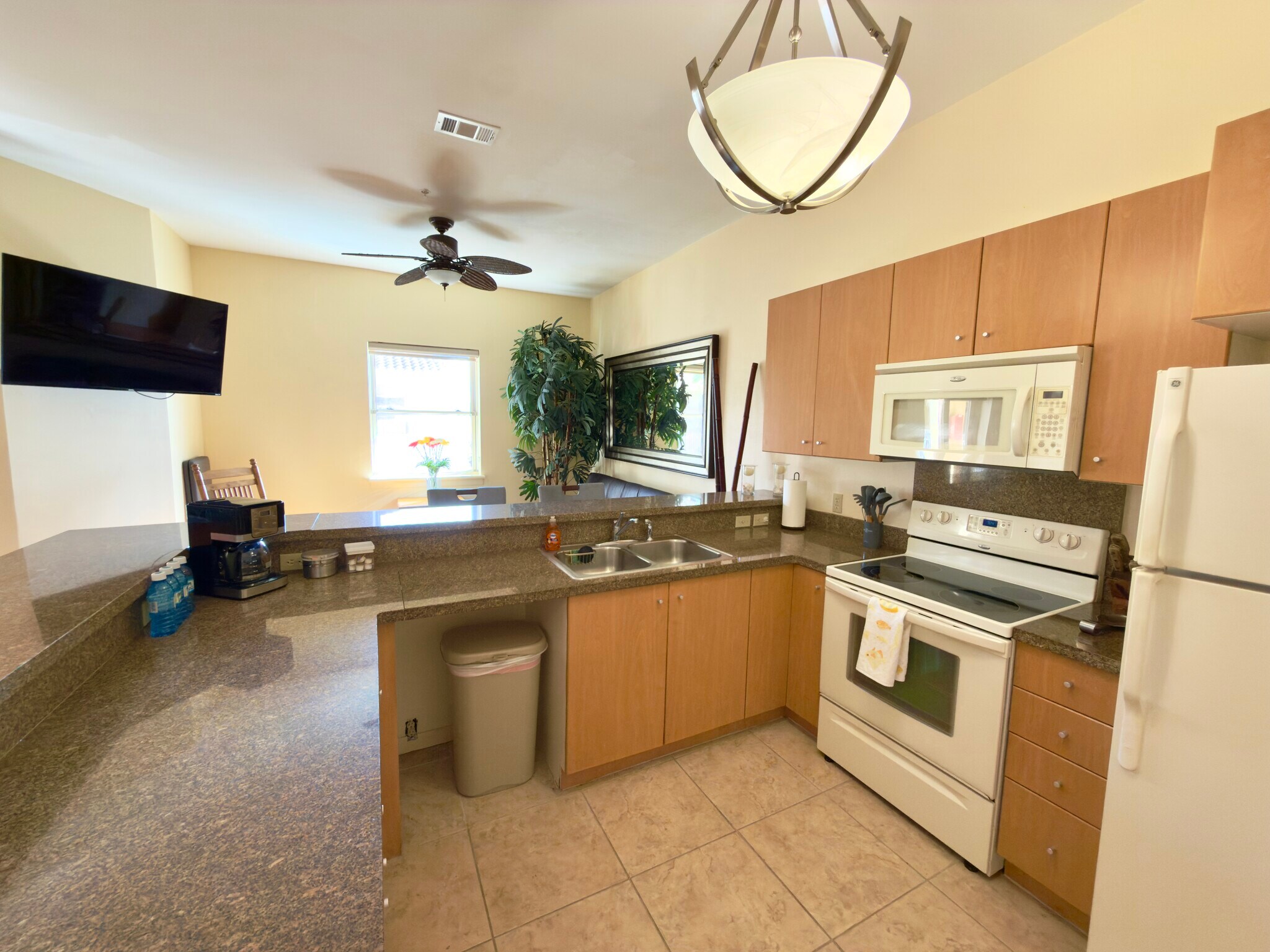 Building Photo - 6410 Padre Blvd