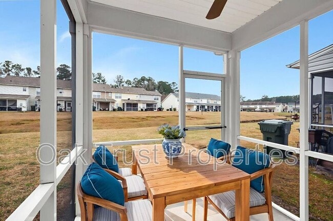 Building Photo - 504 Truman Dr