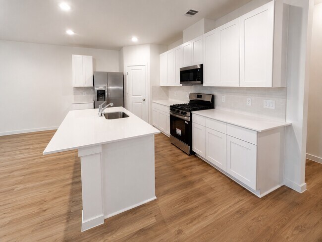 Building Photo - 28146 Meadowlark Sky Dr