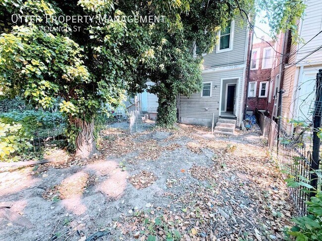 Building Photo - 2326 W Venango St