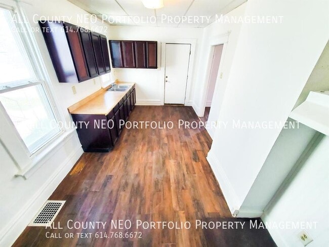 Building Photo - 20 N Eureka Ave