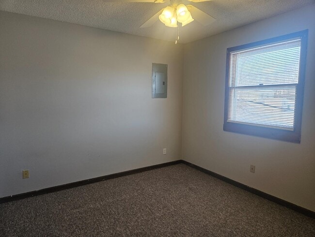 Building Photo - 714 N Campbell St