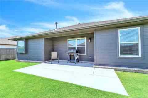 Building Photo - 3943 S 149th E Ave