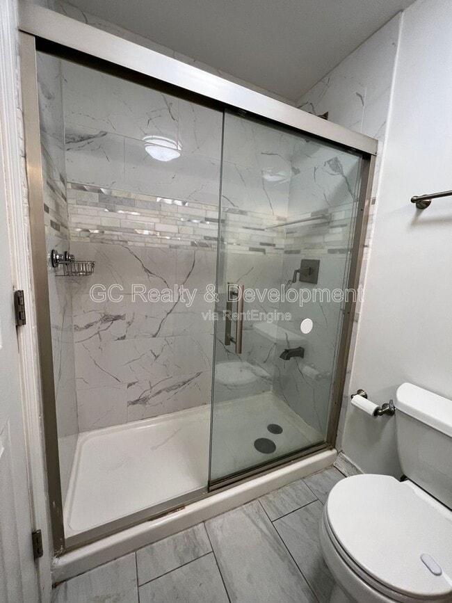 Building Photo - 565 Kingman Ln