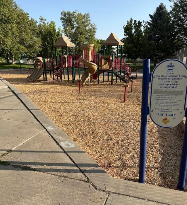 Building Photo - 7149 W Ustick Rd